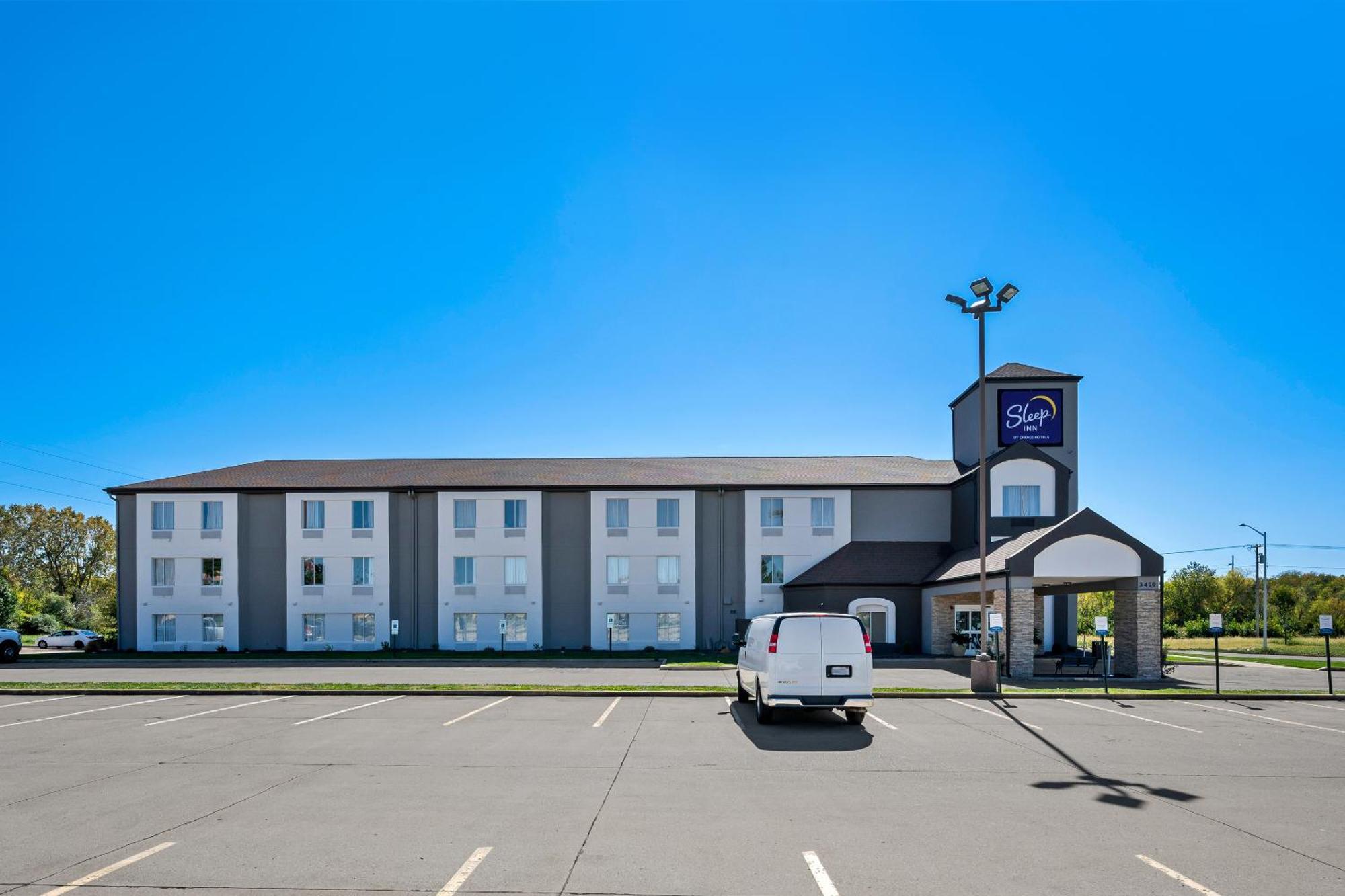 Hotel Sleep West